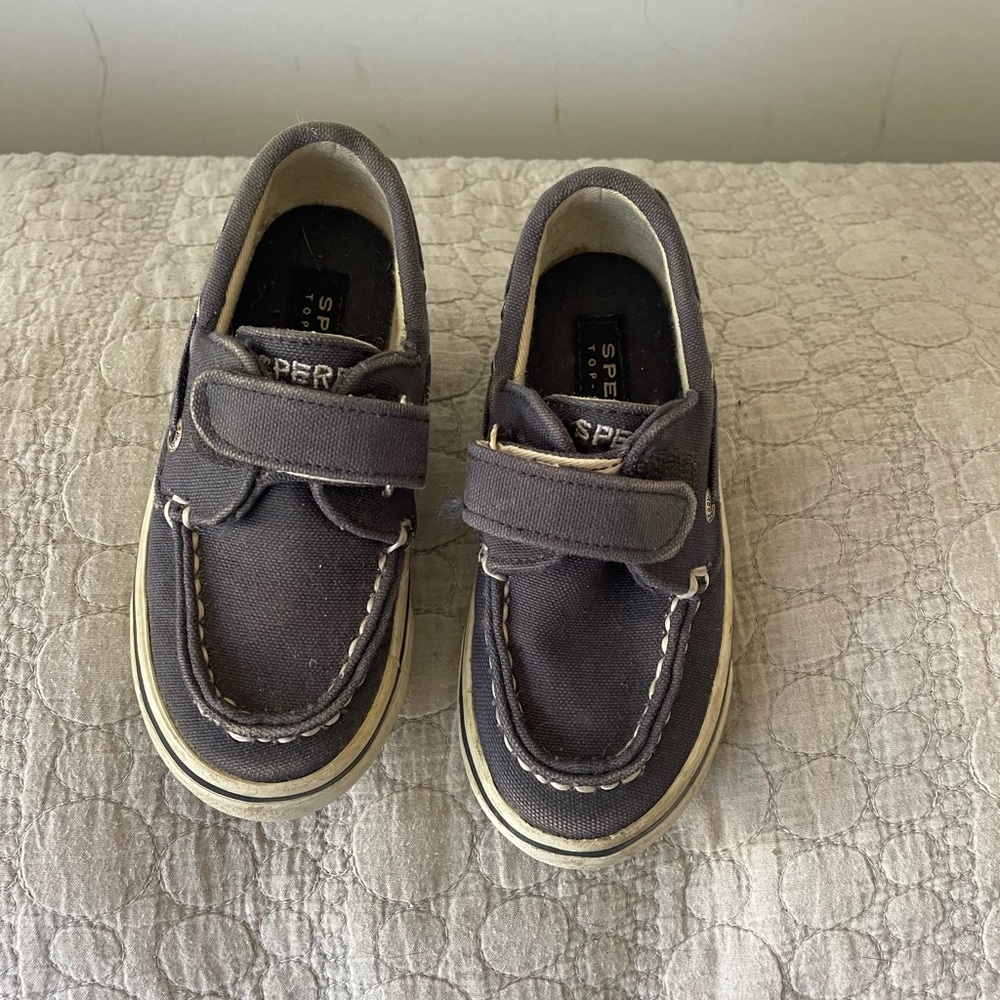 Sperry boat shoes kids 7.5